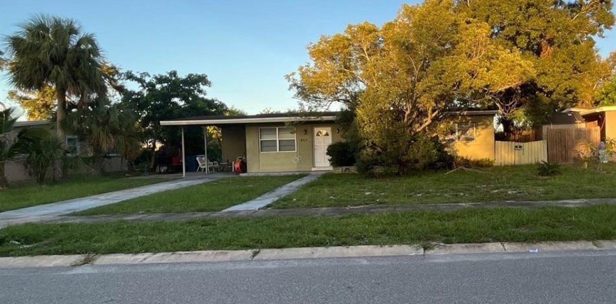 Villa ou maison à Palm Bay, Floride 4 chambres, 141.12 m2 № 2150215