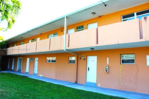 Condominio en alquiler en Cutler Bay, Florida, 2 dormitorios, 71.07 m2 № 2017388 - foto 8