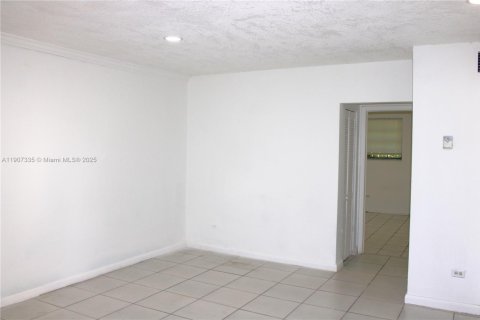 Condominio en alquiler en Cutler Bay, Florida, 2 dormitorios, 71.07 m2 № 2017388 - foto 20