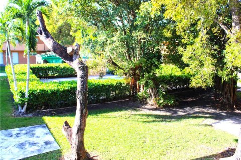 Condominio en alquiler en Cutler Bay, Florida, 2 dormitorios, 71.07 m2 № 2017388 - foto 13