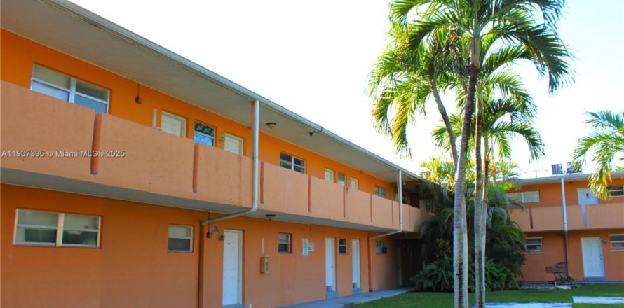 Condominio en Cutler Bay, Florida, 2 dormitorios  № 2017388