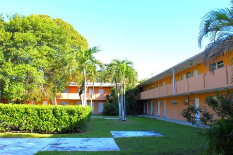 Condominio en alquiler en Cutler Bay, Florida, 2 dormitorios, 71.07 m2 № 2017388 - foto 14