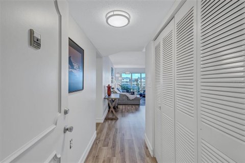 Copropriété à vendre à Longboat Key, Floride: 2 chambres, 97.18 m2 № 2109545 - photo 18