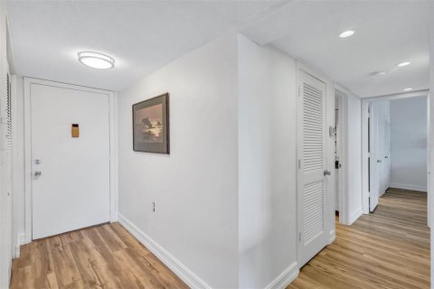 Copropriété à vendre à Longboat Key, Floride: 2 chambres, 97.18 m2 № 2109545 - photo 19