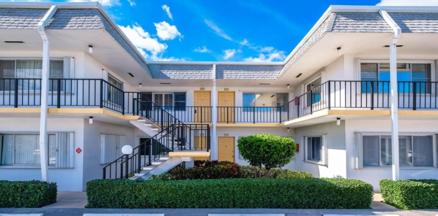 Condo in Lake Worth, Florida, 1 bedroom  № 1080637