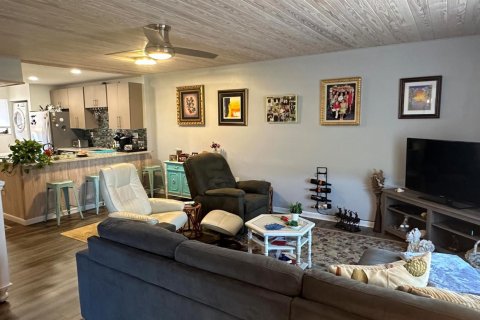 Copropriété à vendre à Stuart, Floride: 2 chambres, 110.18 m2 № 2261198 - photo 4