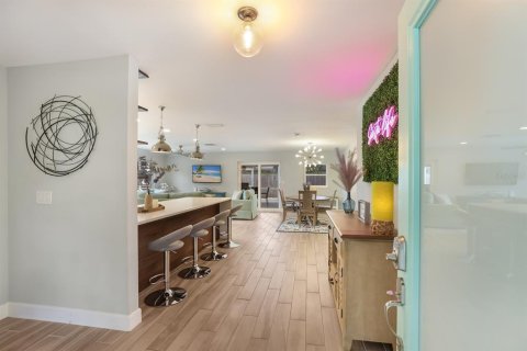 Купить виллу или дом в Сарасота, Флорида 4 комнаты, 183.11м2, № 2133426 - фото 3