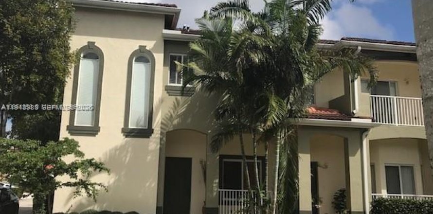 Таунхаус в Хомстед, Флорида 3 спальни, 155.15м2 № 2004728