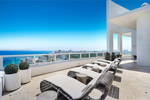 Condo in Miami Beach, Florida, 5 bedrooms  № 2013137 - photo 8