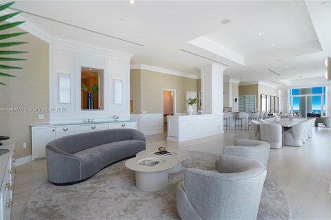 Condo in Miami Beach, Florida, 5 bedrooms  № 2013137 - photo 20