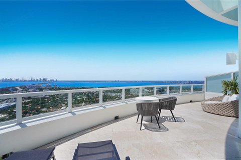Condo in Miami Beach, Florida, 5 bedrooms  № 2013137 - photo 9