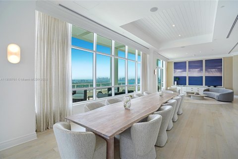 Condo in Miami Beach, Florida, 5 bedrooms  № 2013137 - photo 15