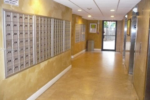 Copropriété à louer à North Miami, Floride: 1 chambre, 62.52 m2 № 1931346 - photo 15