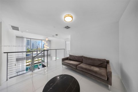 Condominio en alquiler en Miami, Florida, 2 dormitorios, 132.85 m2 № 1938881 - foto 13