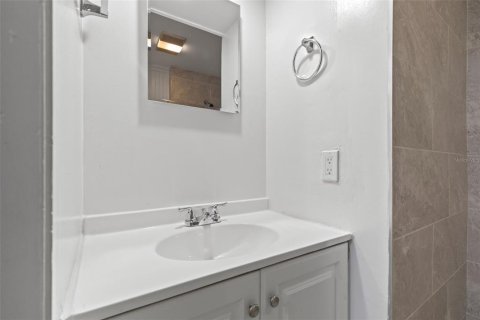 Apartment in Tampa, Florida 1 bedroom, 60.39 sq.m. № 2373364 - photo 12