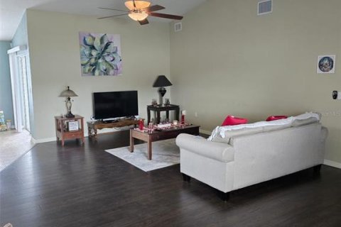 House in Mulberry, Florida 3 bedrooms, 149.02 sq.m. № 2127085 - photo 5