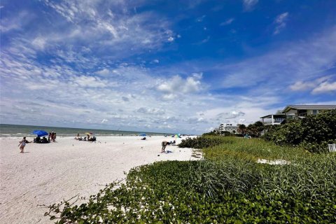 Casa en venta en Indian Rocks Beach, Florida, 4 dormitorios, 314.94 m2 № 1884936 - foto 27