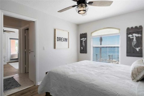 Villa ou maison à vendre à Indian Rocks Beach, Floride: 4 chambres, 314.94 m2 № 1884936 - photo 17