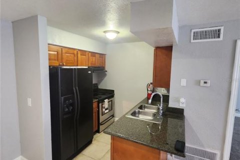 Condominio en alquiler en Brandon, Florida, 1 dormitorio, 60.2 m2 № 1276604 - foto 16