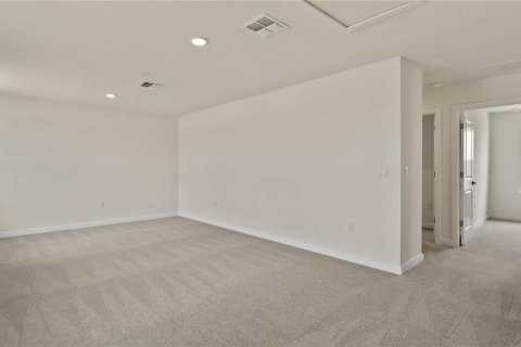 House in Winter Haven, Florida 4 bedrooms, 206.89 sq.m. № 1911318 - photo 20