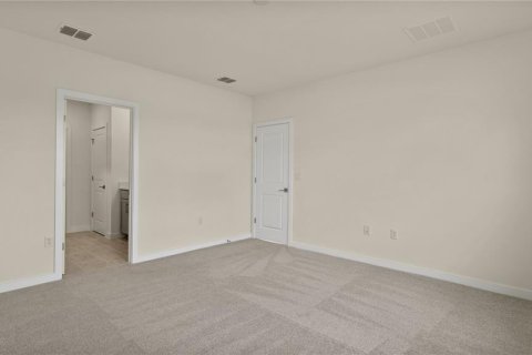 House in Winter Haven, Florida 4 bedrooms, 206.89 sq.m. № 1911318 - photo 18