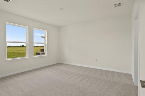 House in Winter Haven, Florida 4 bedrooms, 206.89 sq.m. № 1911318 - photo 17