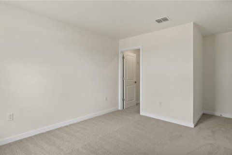 House in Winter Haven, Florida 4 bedrooms, 206.89 sq.m. № 1911318 - photo 24