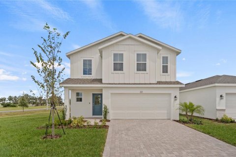 House in Winter Haven, Florida 4 bedrooms, 206.89 sq.m. № 1911318 - photo 1