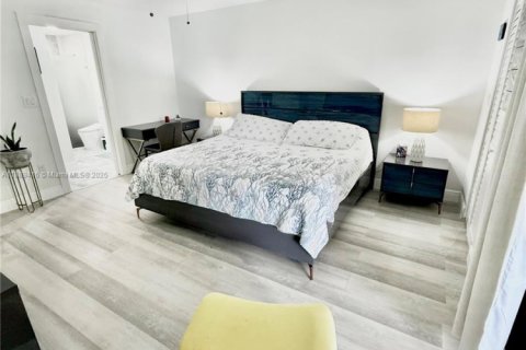 Casa en alquiler en Boca Raton, Florida, 2 dormitorios, 104.7 m2 № 1938698 - foto 16