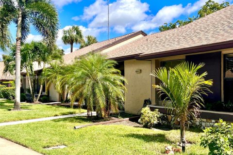 House in Boca Raton, Florida 2 bedrooms, 104.7 sq.m. № 1938698 - photo 2