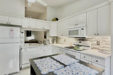 Casa en alquiler en Boca Raton, Florida, 2 dormitorios, 104.7 m2 № 1938698 - foto 5