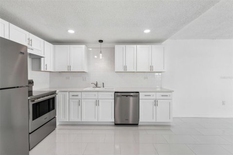 Copropriété à vendre à Treasure Island, Floride: 1 chambre, 82.22 m2 № 2134252 - photo 8
