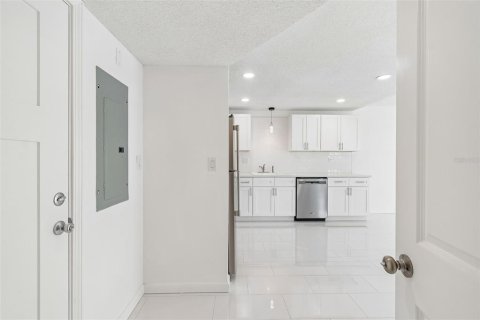 Copropriété à vendre à Treasure Island, Floride: 1 chambre, 82.22 m2 № 2134252 - photo 3