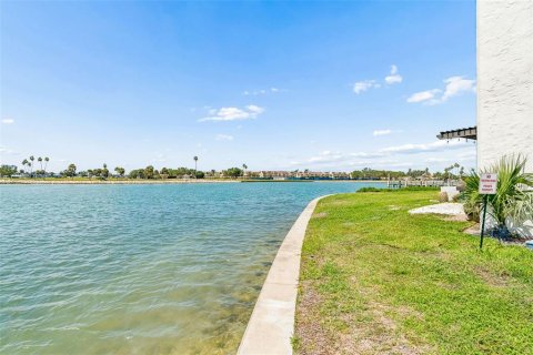 Copropriété à vendre à Treasure Island, Floride: 1 chambre, 82.22 m2 № 2134252 - photo 29