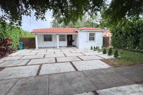 Купить виллу или дом в Майами, Флорида 3 спальни, 140.28м2, № 1932147 - фото 2