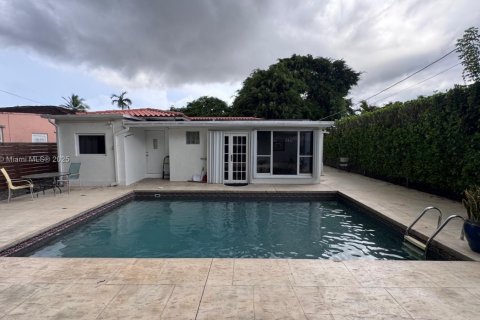 Купить виллу или дом в Майами, Флорида 3 спальни, 140.28м2, № 1932147 - фото 16