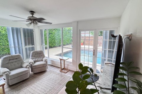 Купить виллу или дом в Майами, Флорида 3 спальни, 140.28м2, № 1932147 - фото 8