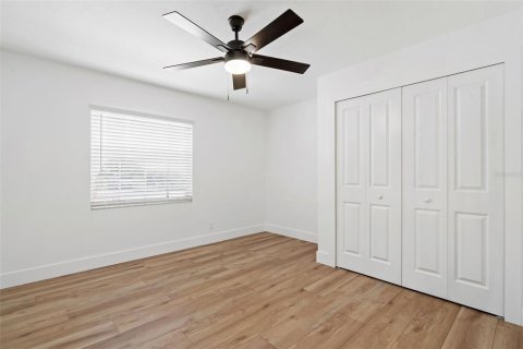 House in Tampa, Florida 3 bedrooms, 139.54 sq.m. № 1838387 - photo 23