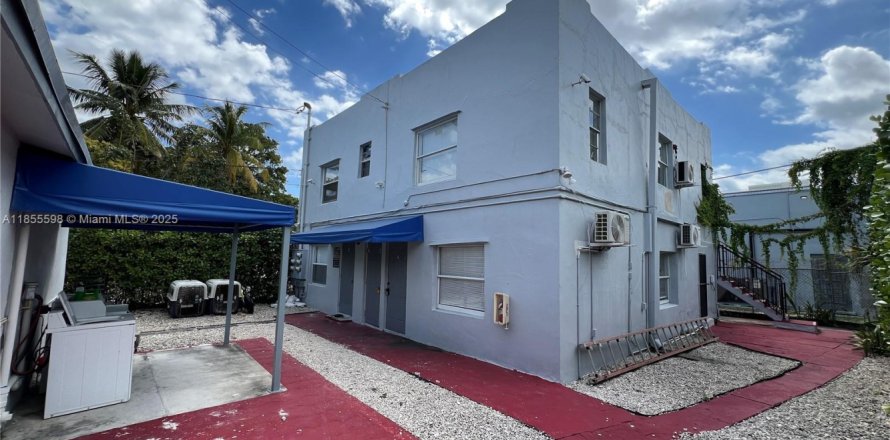 Villa ou maison à Miami, Floride 1 chambre, 65.03 m2 № 1877891