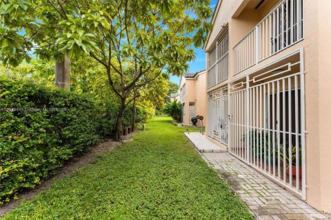 Adosado en venta en Miami, Florida, 3 dormitorios, 111.02 m2 № 1867262 - foto 15