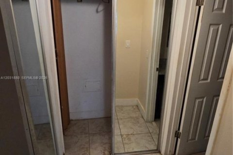 Copropriété à louer à Miami, Floride: 2 chambres, 103.68 m2 № 2181174 - photo 13