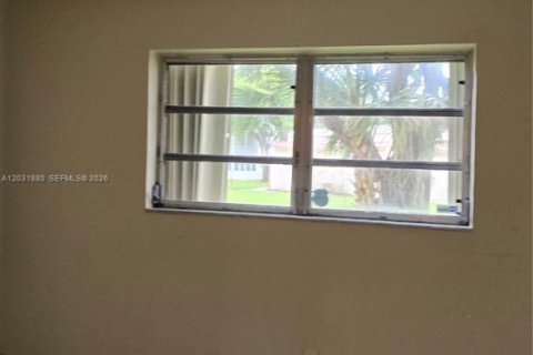 Copropriété à louer à Miami, Floride: 2 chambres, 103.68 m2 № 2181174 - photo 9