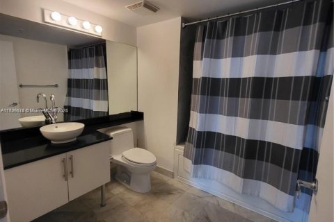 Condominio en venta en Miami, Florida, 1 dormitorio, 72 m2 № 2090656 - foto 7