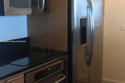 Condominio en venta en Miami, Florida, 1 dormitorio, 72 m2 № 2090656 - foto 9