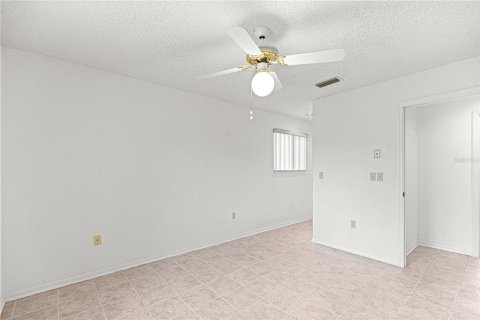 House in Ocala, Florida 2 bedrooms, 91.79 sq.m. № 2208534 - photo 17