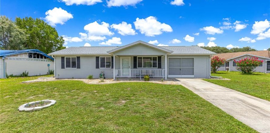 House in Ocala, Florida 2 bedrooms, 91.79 sq.m. № 2208534