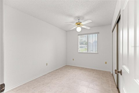 House in Ocala, Florida 2 bedrooms, 91.79 sq.m. № 2208534 - photo 13