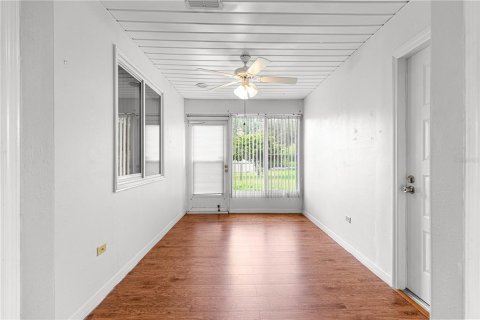 House in Ocala, Florida 2 bedrooms, 91.79 sq.m. № 2208534 - photo 5