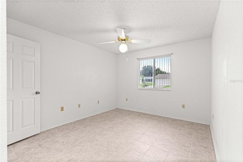 House in Ocala, Florida 2 bedrooms, 91.79 sq.m. № 2208534 - photo 21