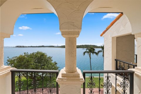 Condo in Miami Beach, Florida, 3 bedrooms  № 1859725 - photo 30